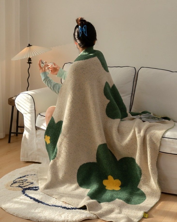 Ultra Soft Microfiber Sunflower Pattern Throw Blanket