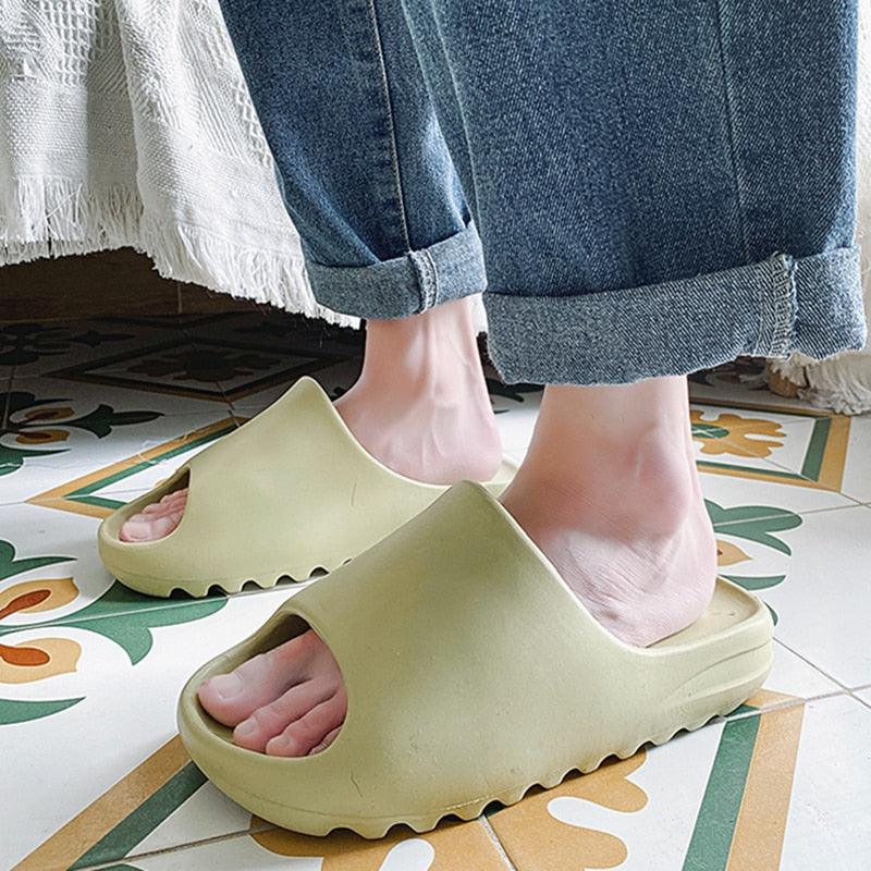 Unisex Slippers For Boy Girl Home Summer Women Home Flip Flops Soft Bottom Unisex Slides Beach EVA Open Toe Soft Slippers Non-Slip Soft Shower Spa Bath Pool Gym House Indoor Sandals