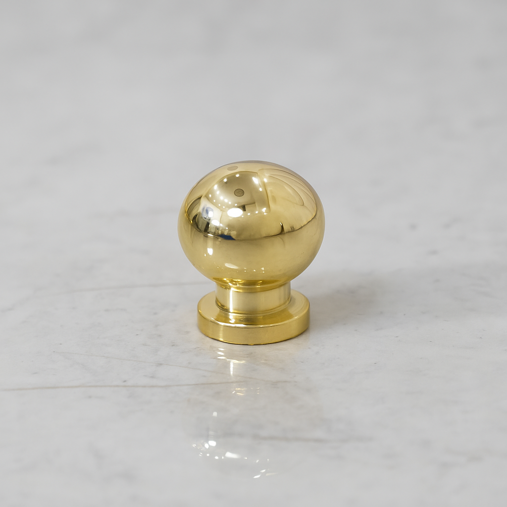 Richmond Cabinet Pulls - Lacquered Brass Polished