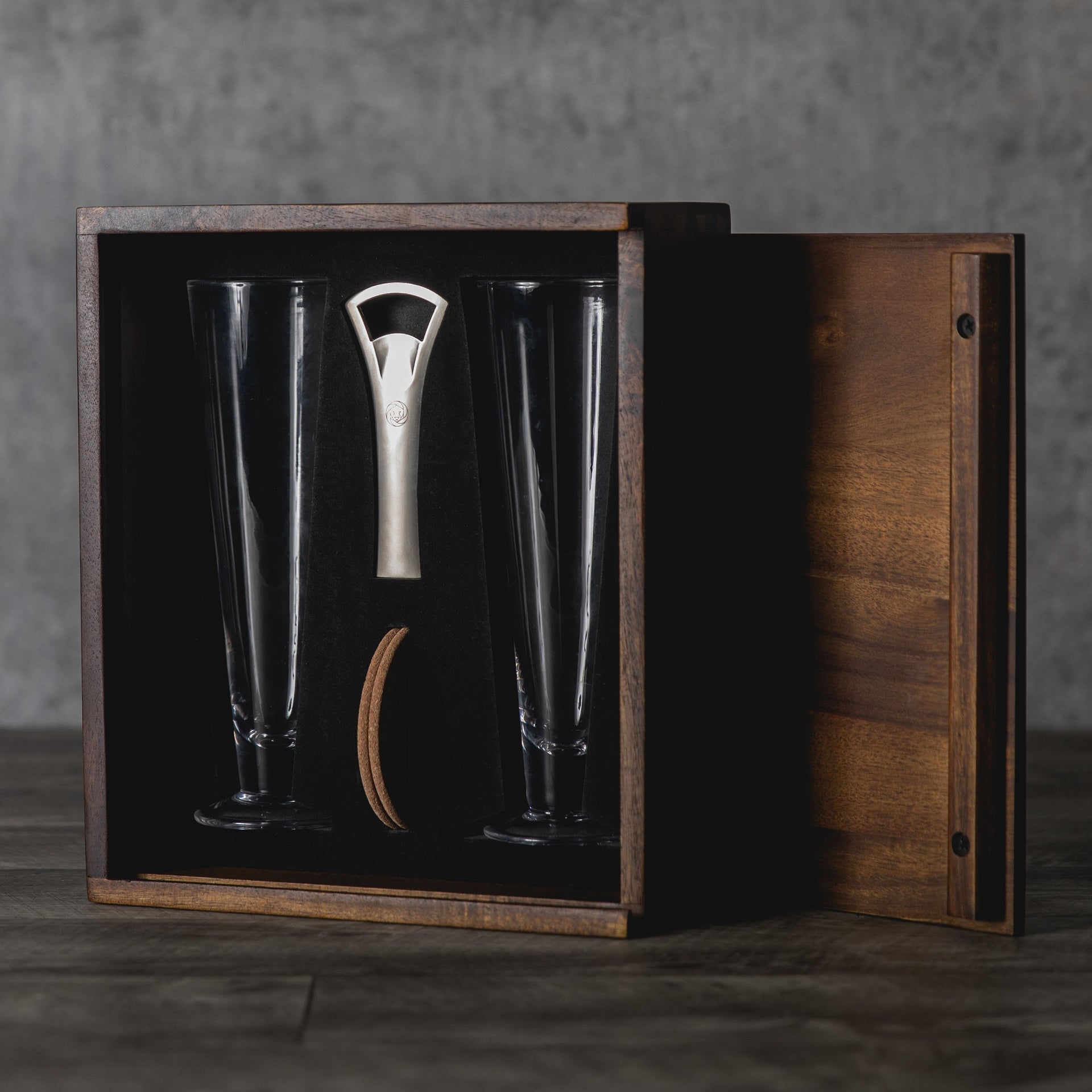 Pilsner Beer Glass Gift Set Picnic Time Family of Brands