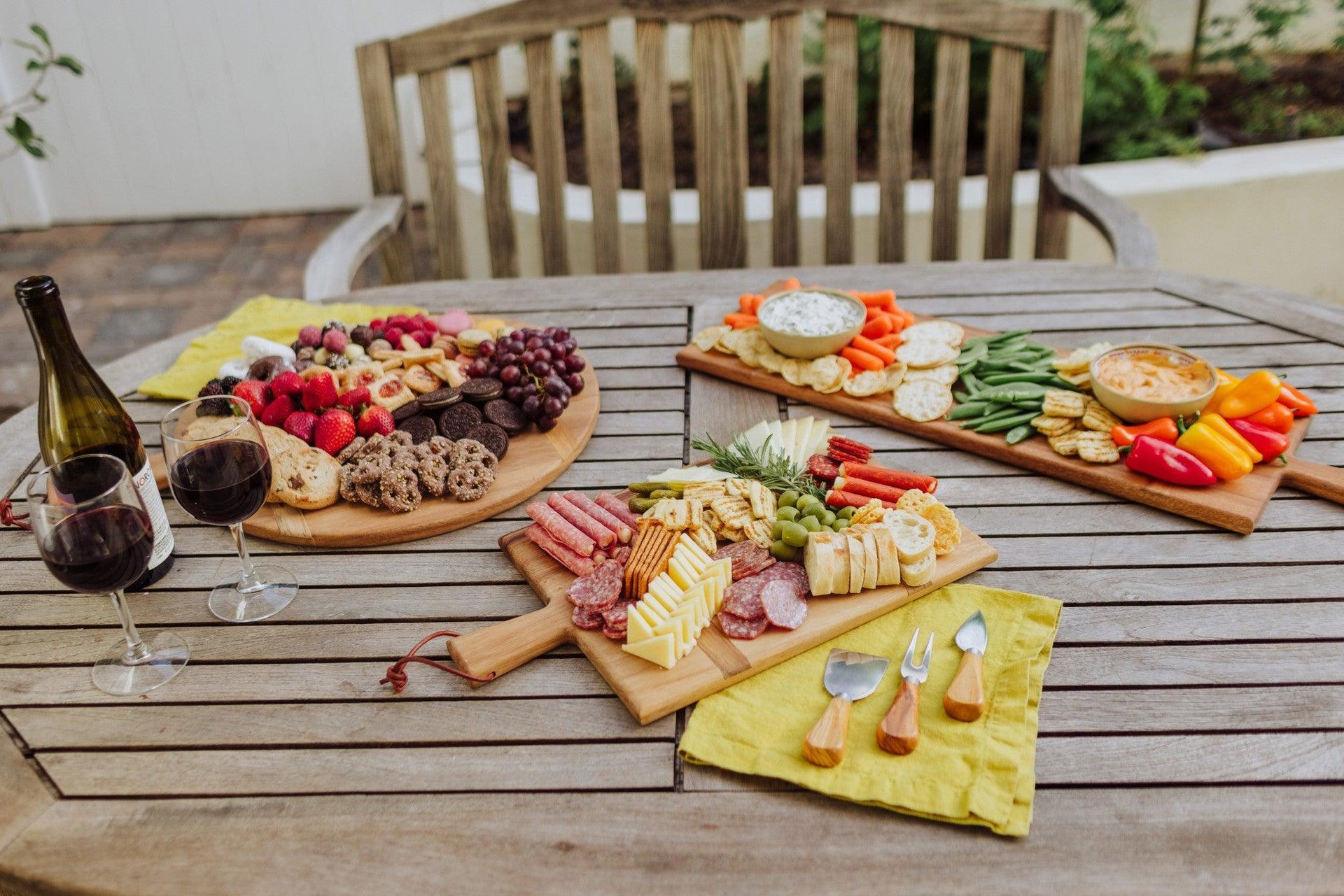 Madera Round Charcuterie Board - 22.5