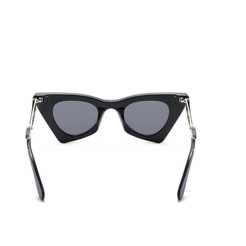 Vintage Square Cat Eye Sunglasses Women Retro Trendy Cat eye Sunglasses Classic Fashionable , Decent Personality & Wind Sunglasses In Retro Box Trending  Street Style Sunglasses For Men & Women