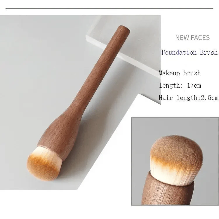 Vintage Style 1Pcs European Wood Handle Makeup Brush High Quality Loose Powder Brush Foundation Brush Super Soft Theatre Makeup