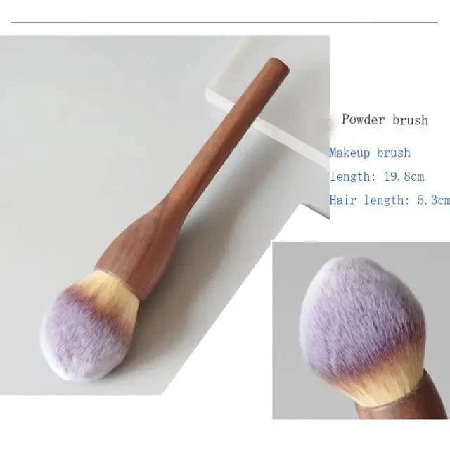 Vintage Style 1Pcs European Wood Handle Makeup Brush High Quality Loose Powder Brush Foundation Brush Super Soft Theatre Makeup