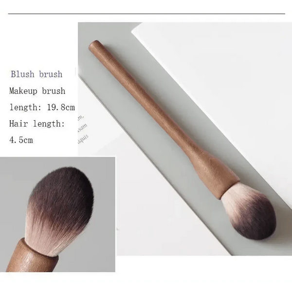 Vintage Style 1Pcs European Wood Handle Makeup Brush High Quality Loose Powder Brush Foundation Brush Super Soft Theatre Makeup
