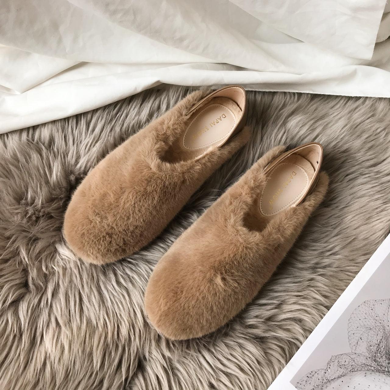 Warm Fur Loafers Women Winter Shoes Indoor Furry Flats Round Toe Fluffy House Warm Wool Slippers Memory Foam Anti-Skid Sole House Shoes Indoor Outdoor Slippers