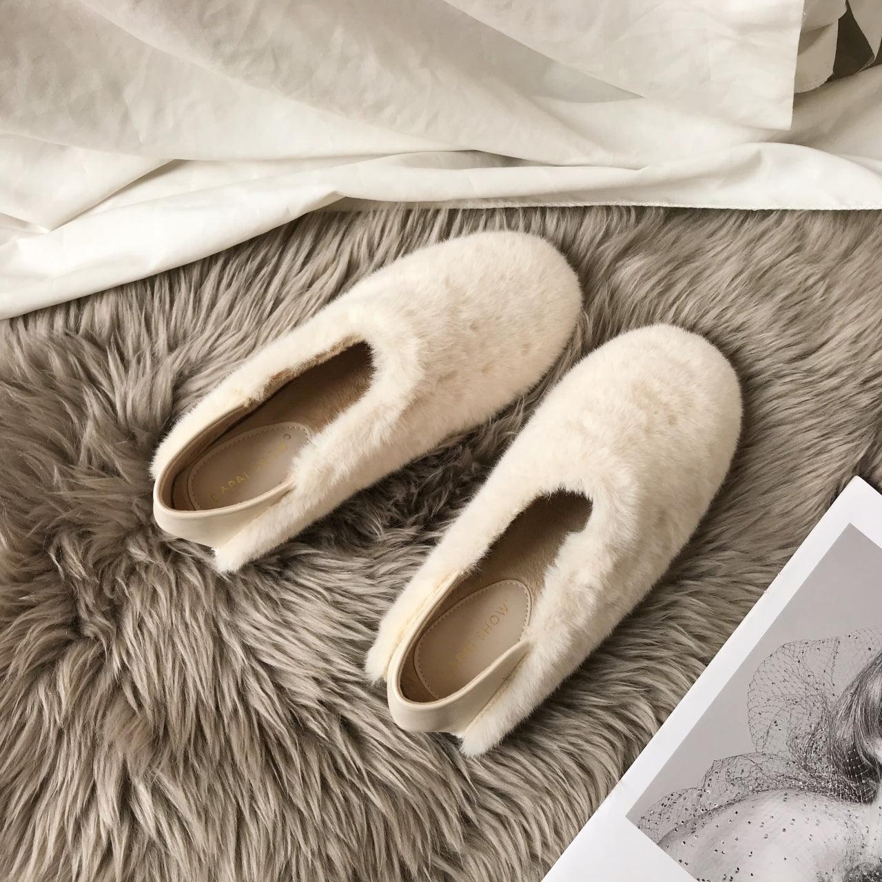 Warm Fur Loafers Women Winter Shoes Indoor Furry Flats Round Toe Fluffy House Warm Wool Slippers Memory Foam Anti-Skid Sole House Shoes Indoor Outdoor Slippers
