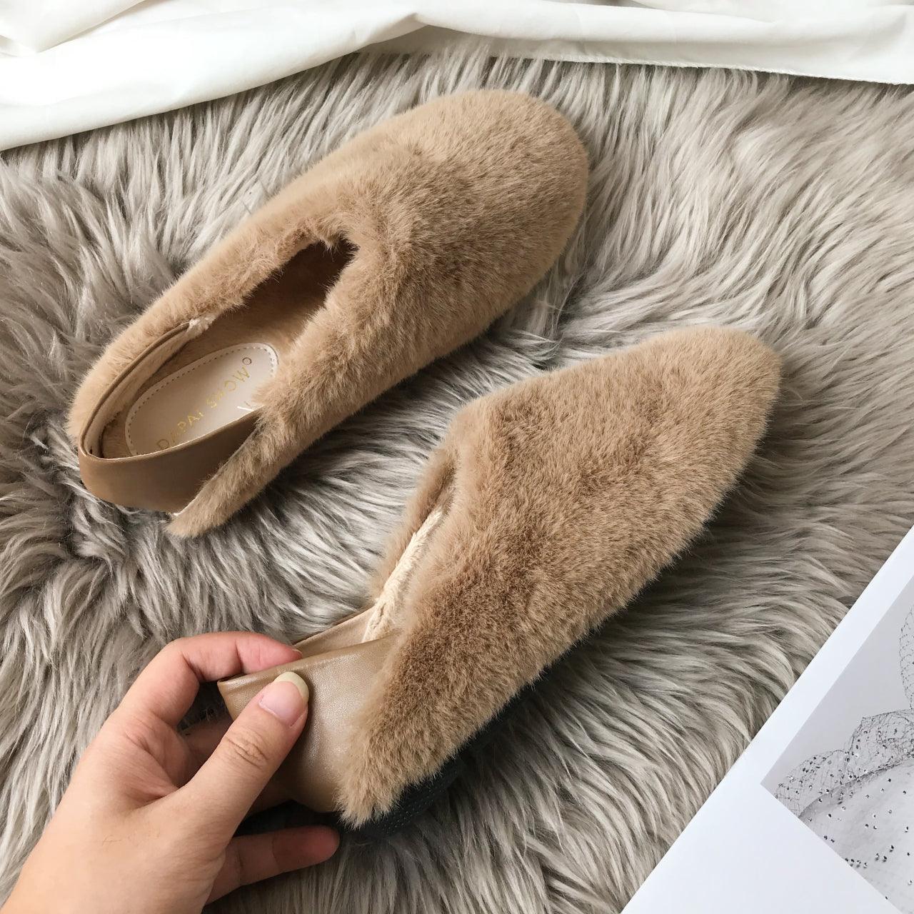 Warm Fur Loafers Women Winter Shoes Indoor Furry Flats Round Toe Fluffy House Warm Wool Slippers Memory Foam Anti-Skid Sole House Shoes Indoor Outdoor Slippers