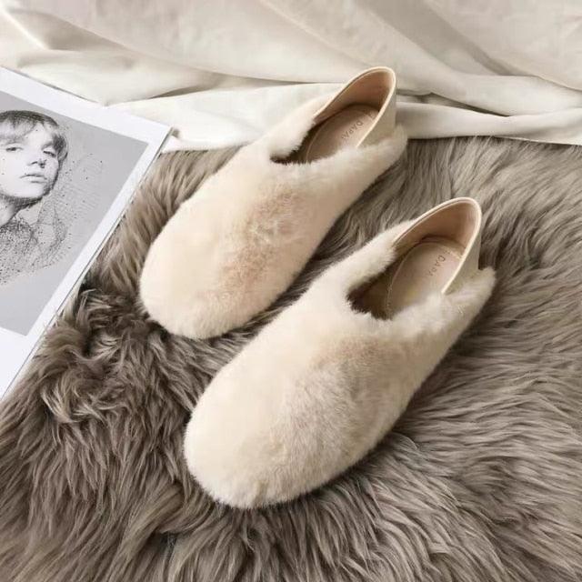 Warm Fur Loafers Women Winter Shoes Indoor Furry Flats Round Toe Fluffy House Warm Wool Slippers Memory Foam Anti-Skid Sole House Shoes Indoor Outdoor Slippers