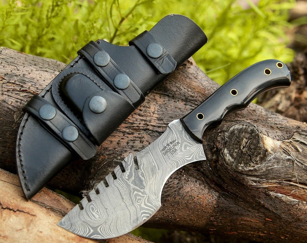 Warthog Damascus Tracker Knife with Horn Handle