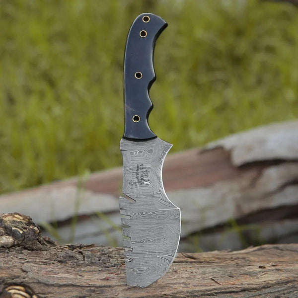 Warthog Damascus Tracker Knife with Horn Handle - Gifts for You 'n Me