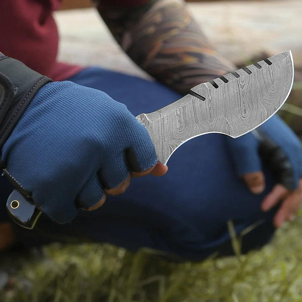 Warthog Damascus Tracker Knife with Horn Handle - Gifts for You 'n Me