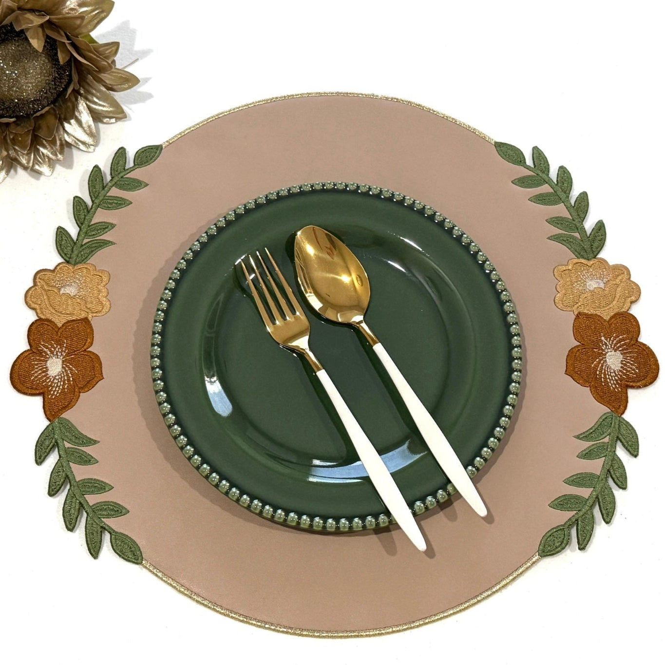 SPRING TABLE DECOR – JASMINE BEIGE ROUND FAUX LEATHER PLACEMAT