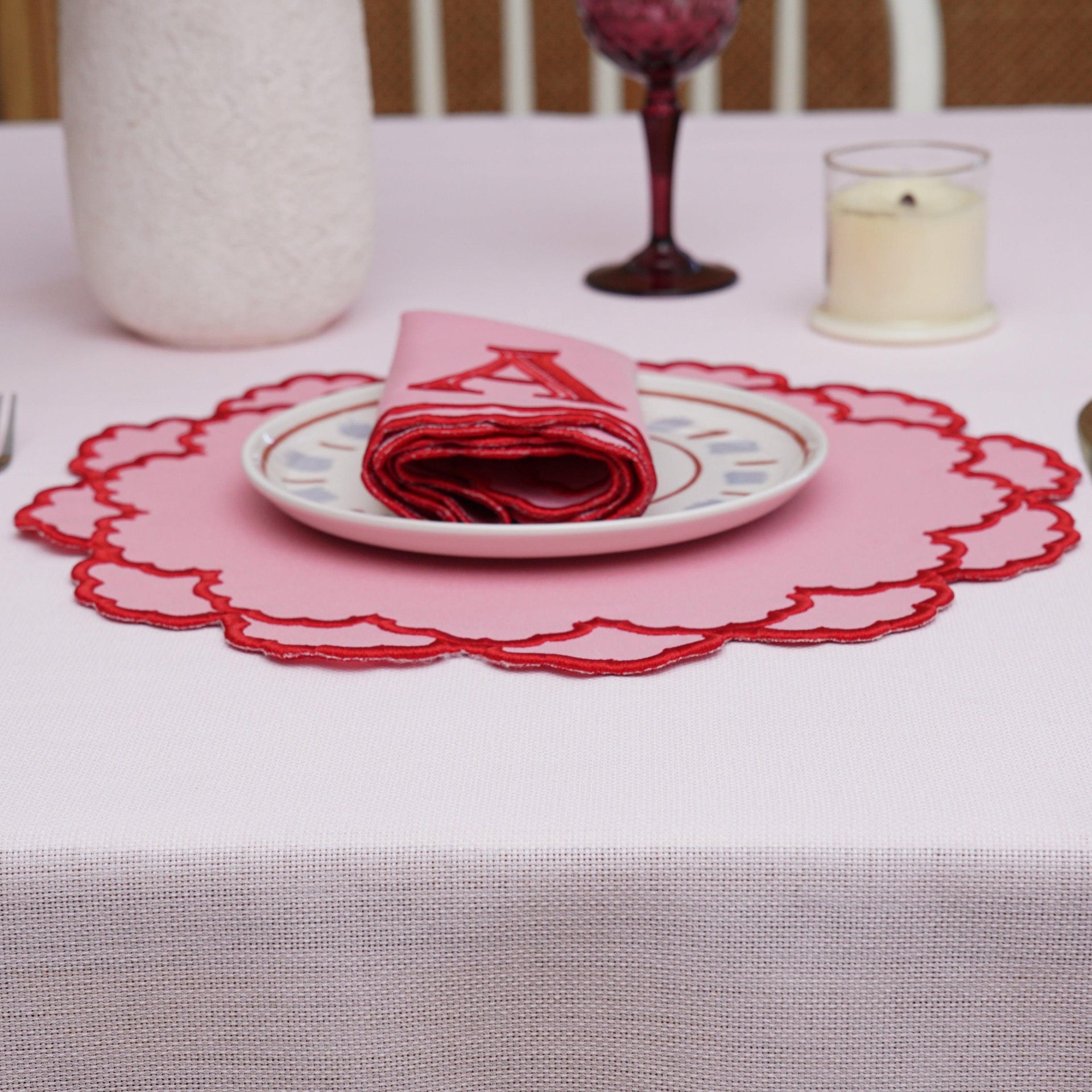 SPRING TABLE DECOR – CRESSIDA PINK ROUND FABRIC PLACEMAT & NAPKIN SET