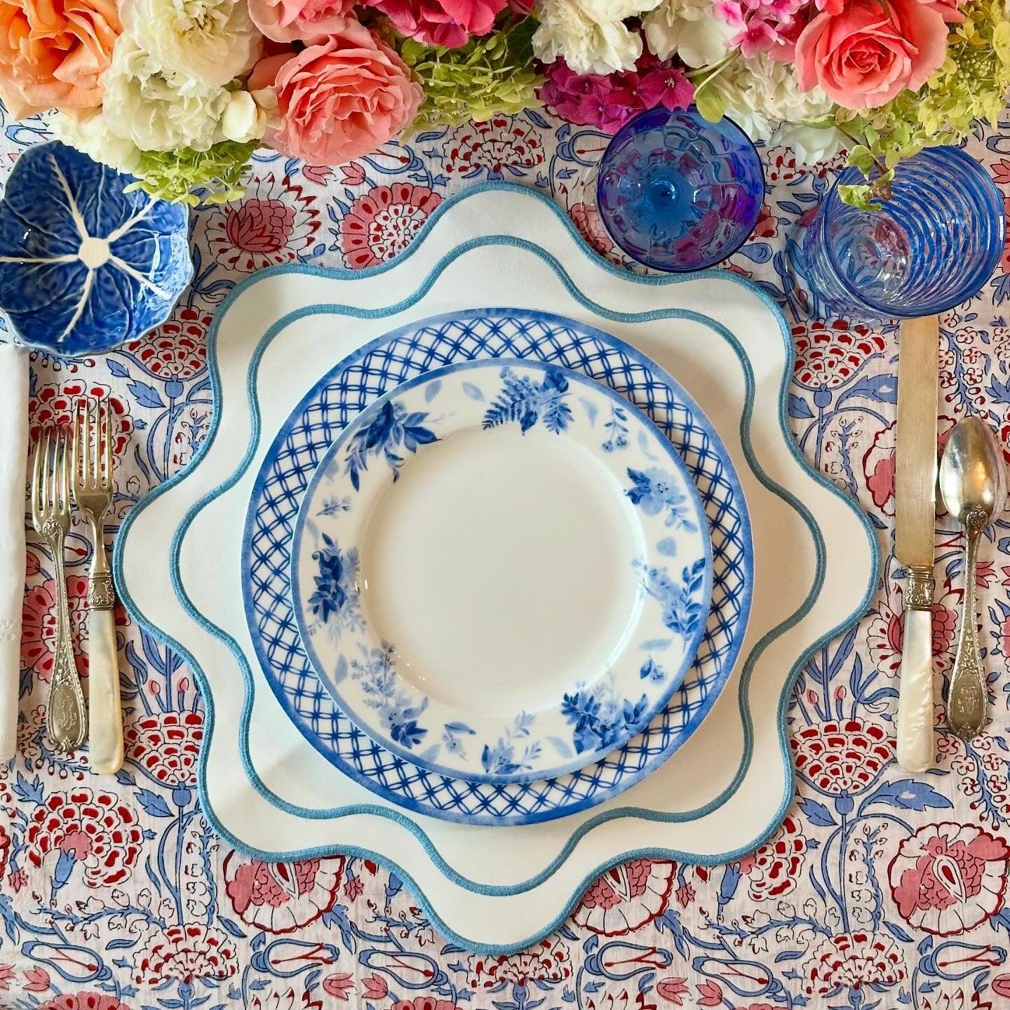 SPRING TABLE DECOR – HAVEN WHITE WAVY EDGE BLUE TRIM FAUX LEATHER PLACEMAT