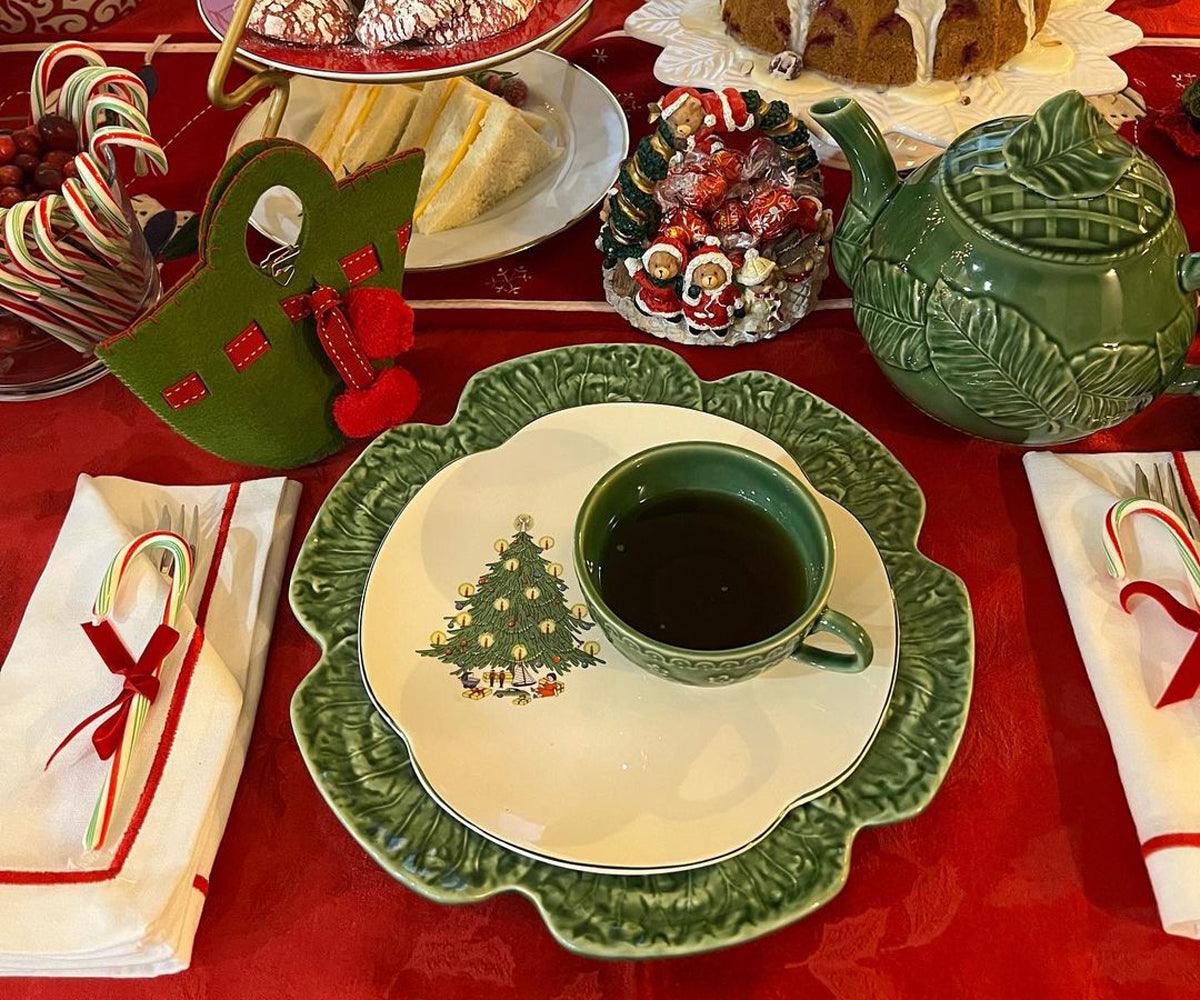 Red Embroidery Napkins- Line Design