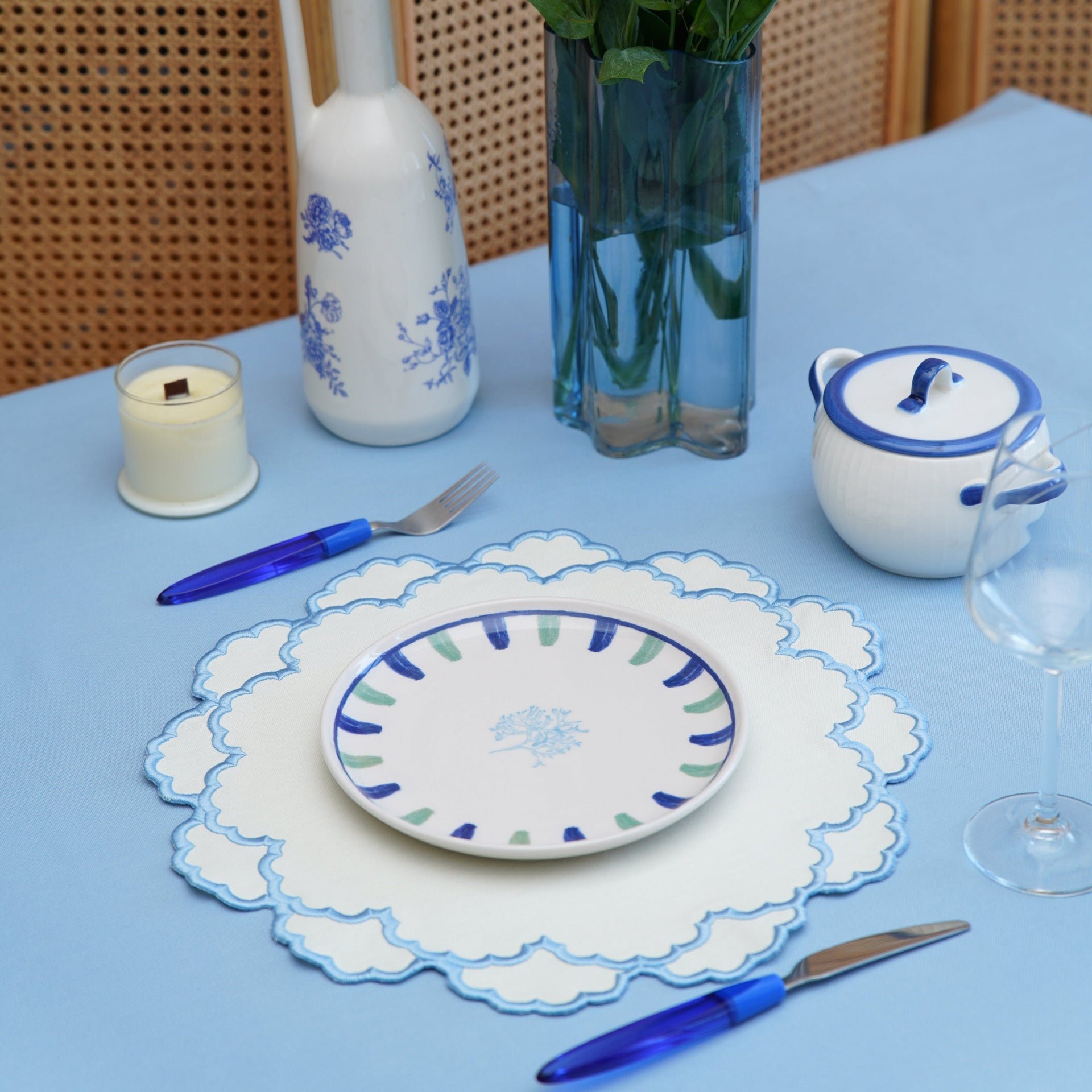 SPRING TABLE DECOR – CRESSIDA BLUE & WHITE SCALLOPED FABRIC PLACEMAT