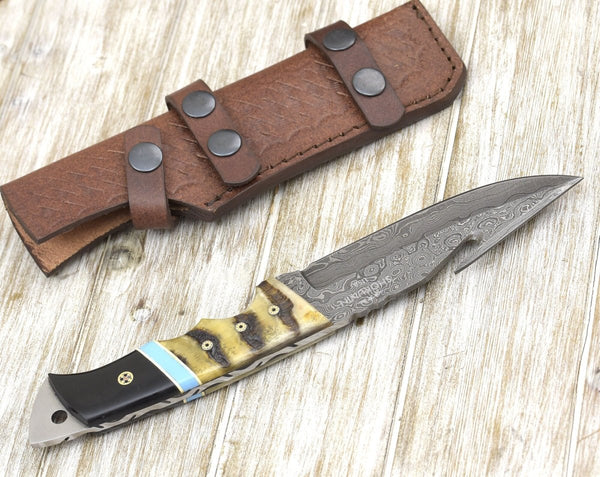 Wilderness Master Gut Hook Knife with Ram Horn and Turquoise Handle