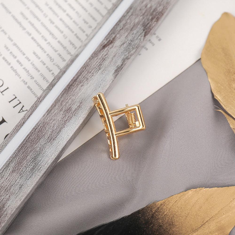 Women Fashion Hair Claw Korean Minimalist Style Geometric Metal Catch Clip Chic Barrettes Headwear High Quality Gorgeous Hair Accessories For Women