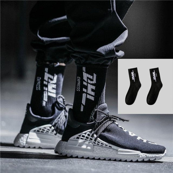 Women Korea Funny Socks Long Socks Black Cool Socks Harajuku GD Hip Hop Cotton Skateboard Socks Men New Trend Daisy Socks Men