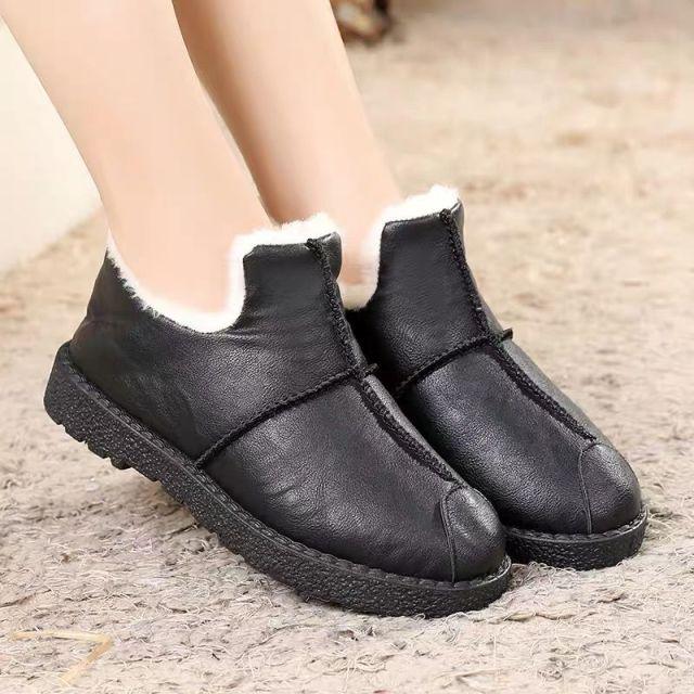 Women Winter Warm Luxury Shoes Waterproof Plush Leather Cotton Shoes Daily Home Non-slip Soft Sole Plush Lining Shoes Warm Fur Lined Booties Lace Up Flat Platform Elegant Comfortable Black Shoes