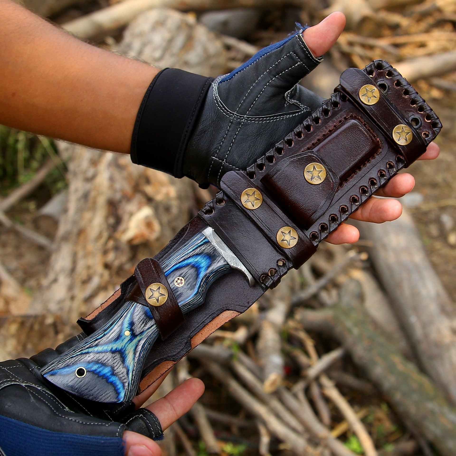 Hellcat Damascus Hunting Knife with Leather Sheath