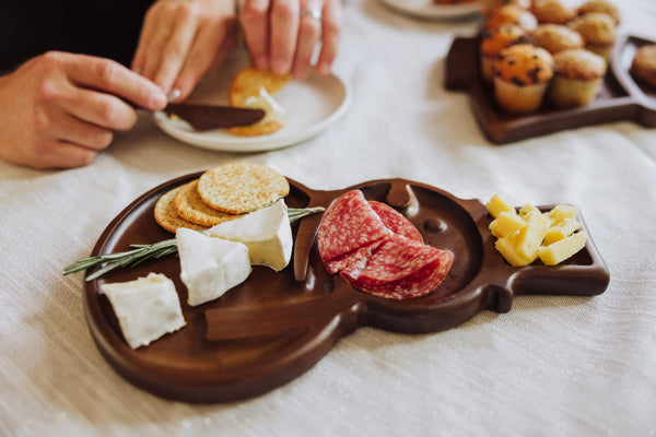 Reversible Snowman Sectioned Serving Tray with Knife Picnic Time Family of Brands