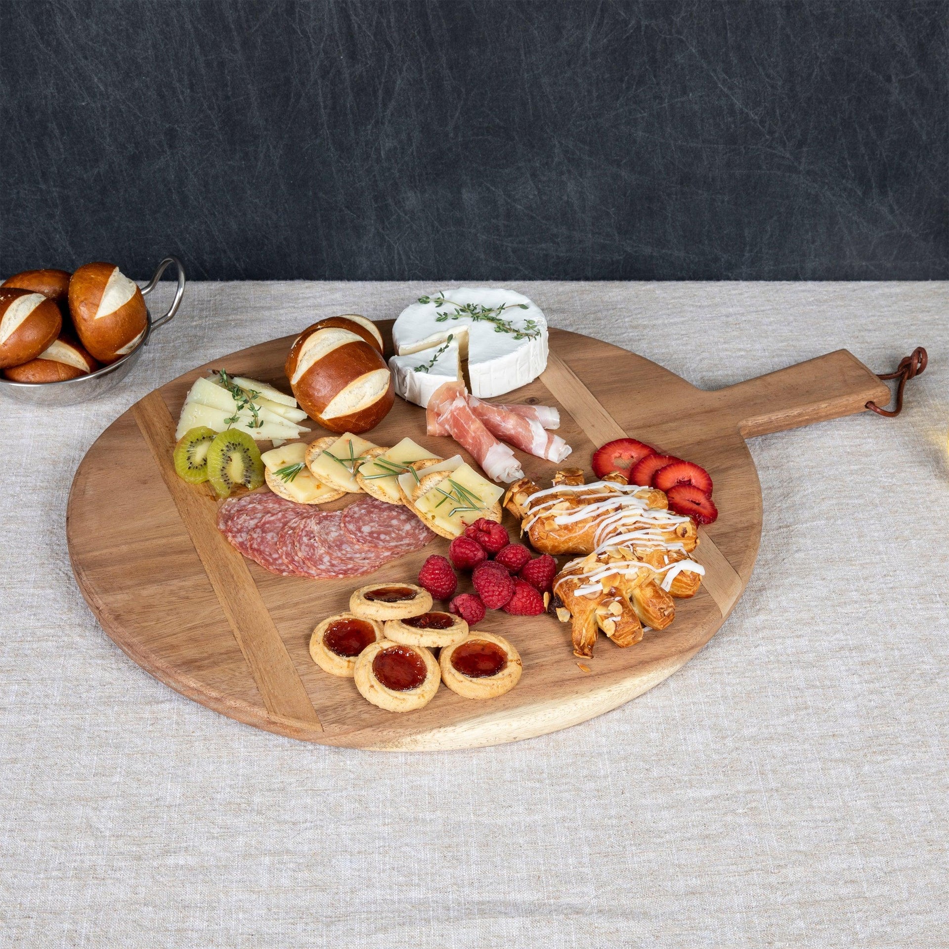Madera Round Charcuterie Board - 22.5