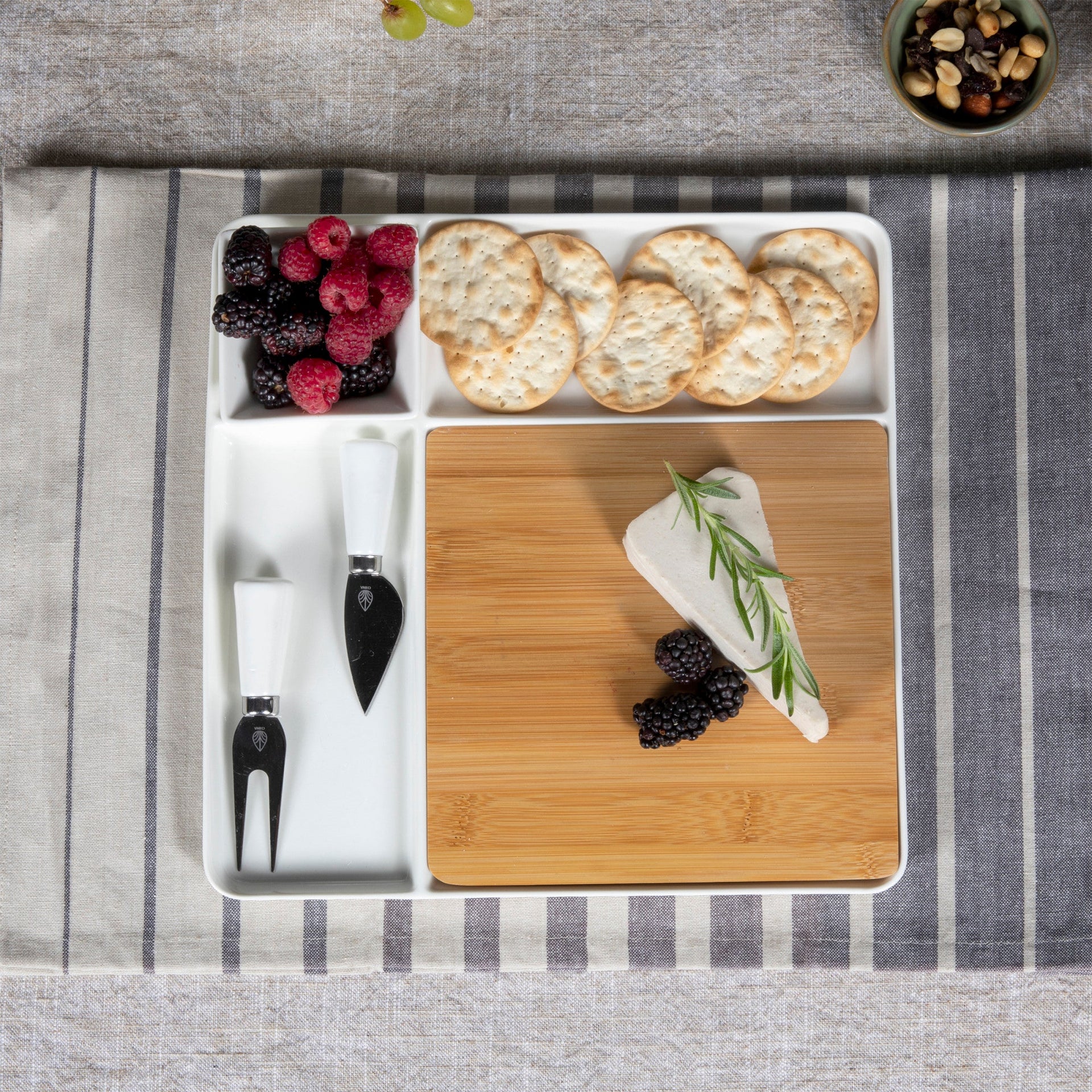 Peninsula Cutting Board & Serving Tray