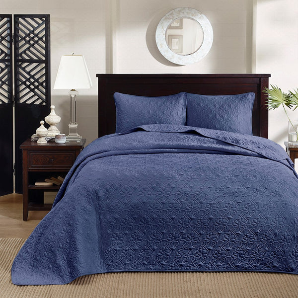 Quebec Reversible Bedspread Set by Madison park