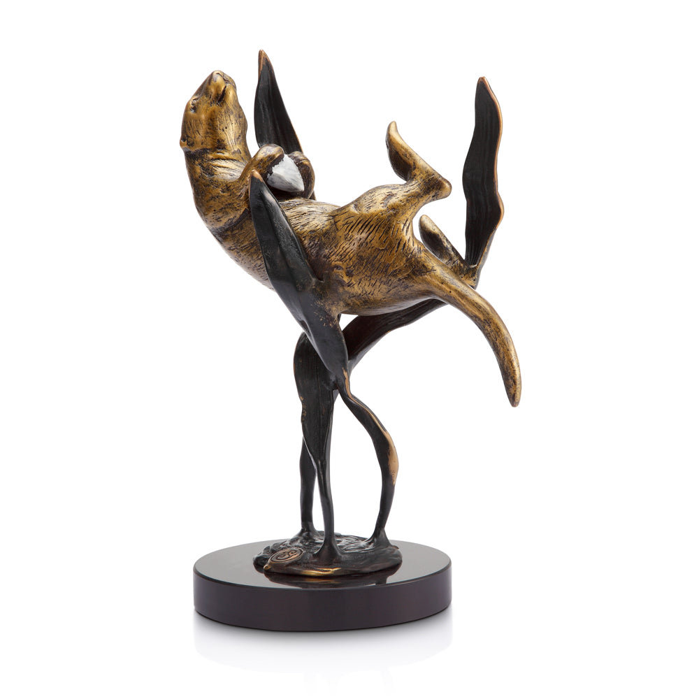 Suppertime! Otter Sculpture