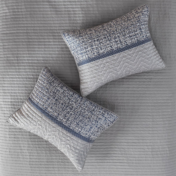Rhapsody 6 Piece Reversible Jacquard Quilt Set with Throw Pillows in Navy