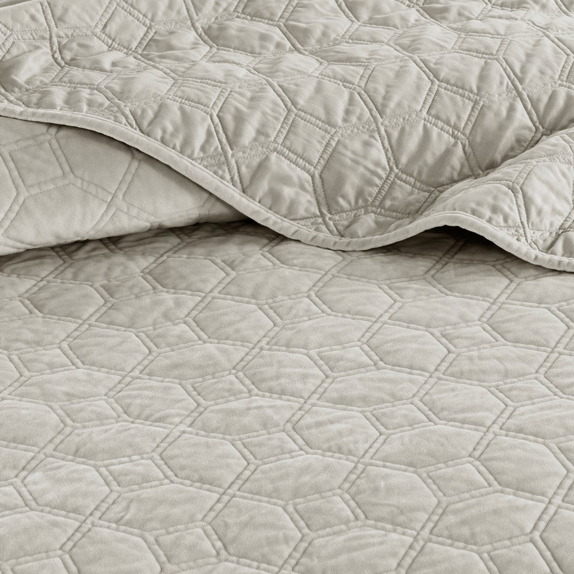 Harper Velvet 3 Piece Coverlet Set - Ivory