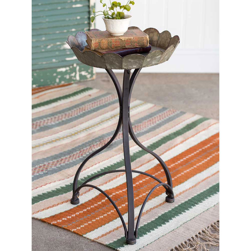 25''H Fluted Garden Stand