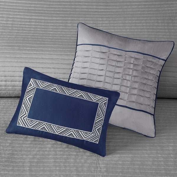 Rhapsody 6 Piece Reversible Jacquard Quilt Set with Throw Pillows in Navy