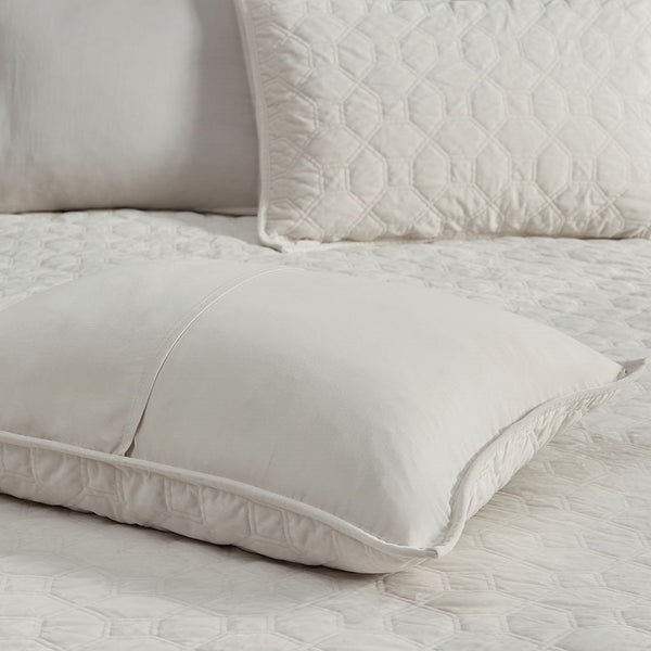 Harper Velvet 3 Piece Coverlet Set - Ivory