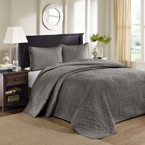 Quebec Reversible Bedspread Set by Madison park
