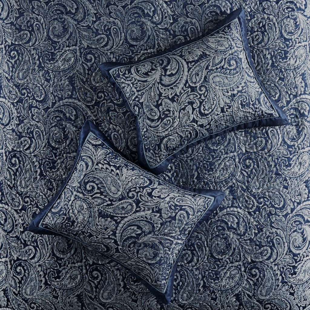 Aubrey 5 Piece Reversible Jacquard Bedspread Set in Navy