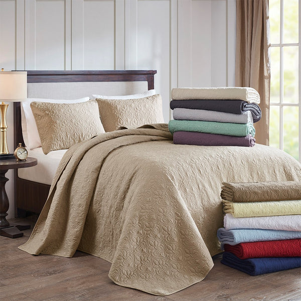 Quebec Reversible Bedspread Set by Madison park