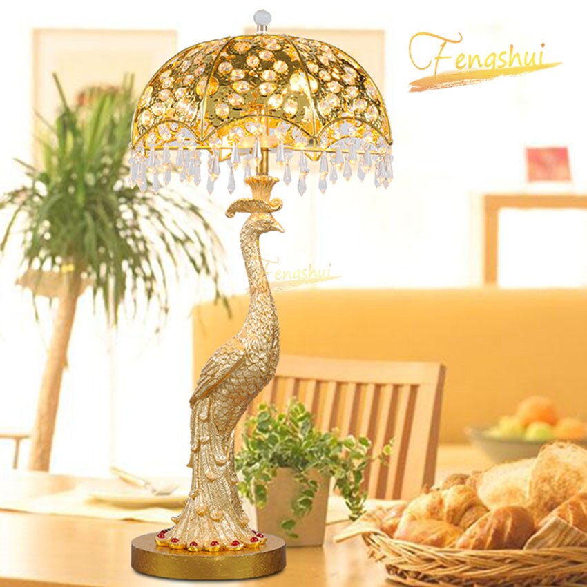 Nordic Peacock LED Table Lamp Modern Golden Crystal Table Lights Luxury Home Decor Lamp Villa Study Living Room Indoor Lighting