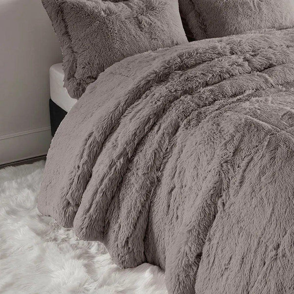 Malea Shaggy Faux Fur Comforter Mini Set by Intelligent Design - Gifts for You 'n Me
