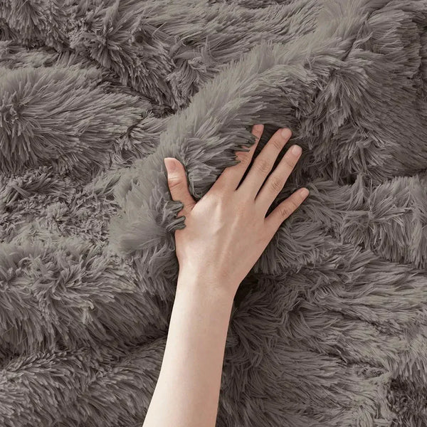 Malea Shaggy Faux Fur Comforter Mini Set by Intelligent Design - Gifts for You 'n Me