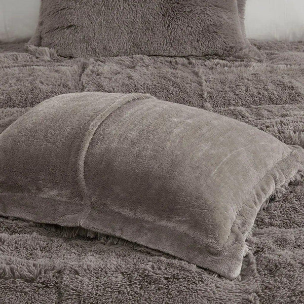 Malea Shaggy Faux Fur Comforter Mini Set by Intelligent Design - Gifts for You 'n Me