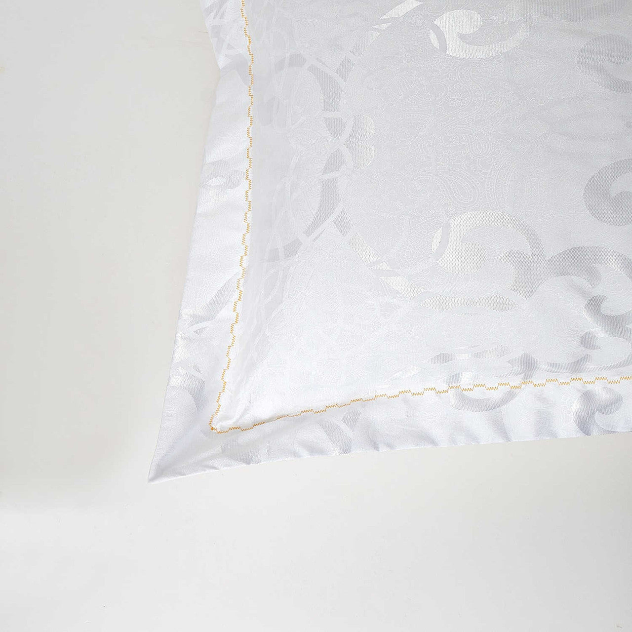 Dolce Mela 6 Pieces Luxury Jacquard Queen Duvet Cover Set -  La Rochelle