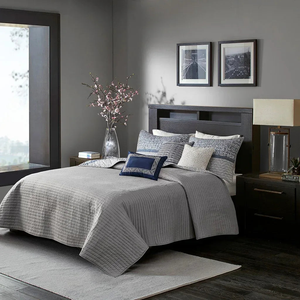 Rhapsody 6 Piece Reversible Jacquard Quilt Set with Throw Pillows in Navy - Gifts for You 'n Me
