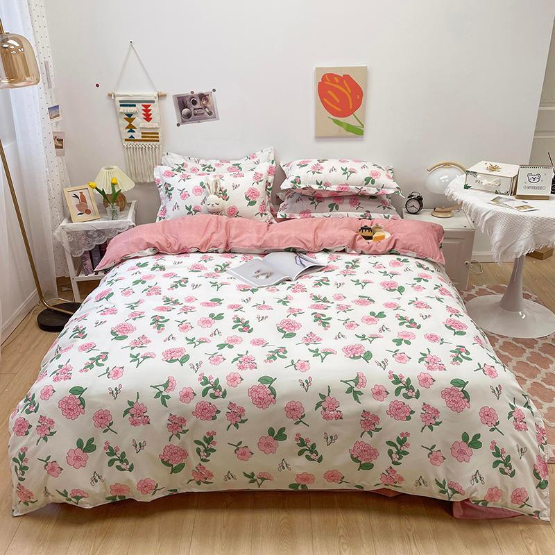 Bonenjoy Queen Size Bedding Set White Color Black Plaid Microfiber Reactive Printed King Size Bed Linen Sets For Bedroom Kit - Gifts for You 'n Me