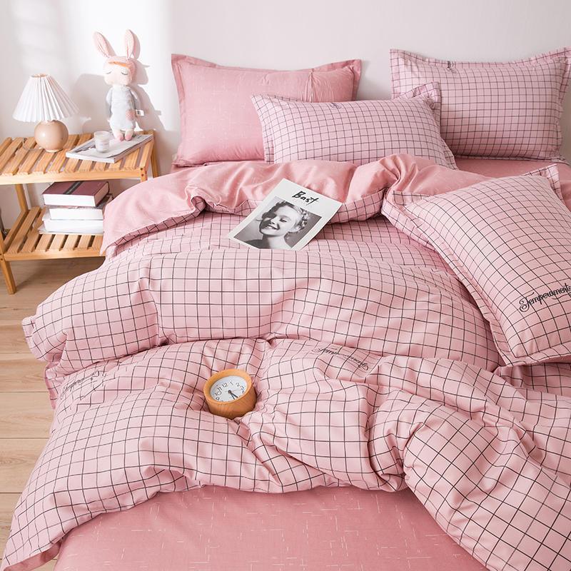 Bonenjoy Queen Size Bedding Set White Color Black Plaid Microfiber Reactive Printed King Size Bed Linen Sets For Bedroom Kit - Gifts for You 'n Me