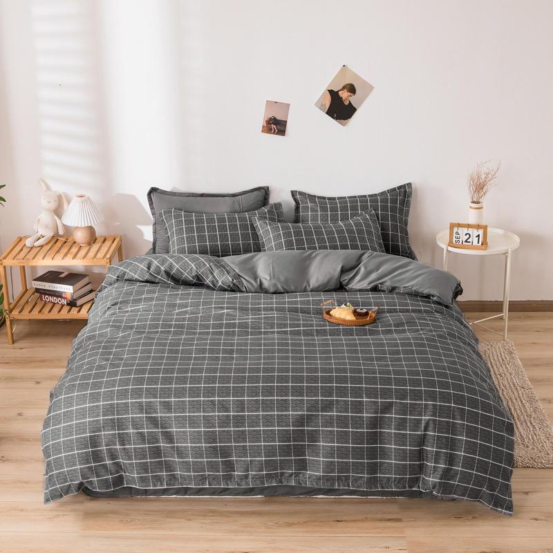 Bonenjoy Queen Size Bedding Set White Color Black Plaid Microfiber Reactive Printed King Size Bed Linen Sets For Bedroom Kit - Gifts for You 'n Me