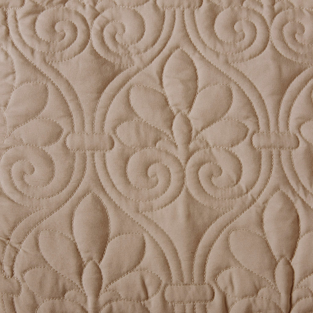 Quebec 3 Piece Fitted Bedspread Set by Madison Park