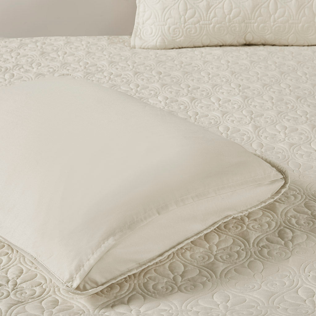 Quebec 3 Piece Fitted Bedspread Set by Madison Park
